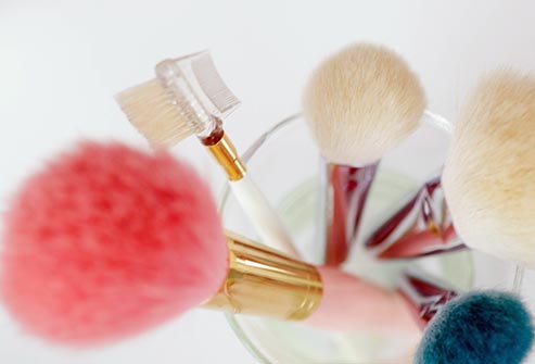 Clean Make-up Brushes