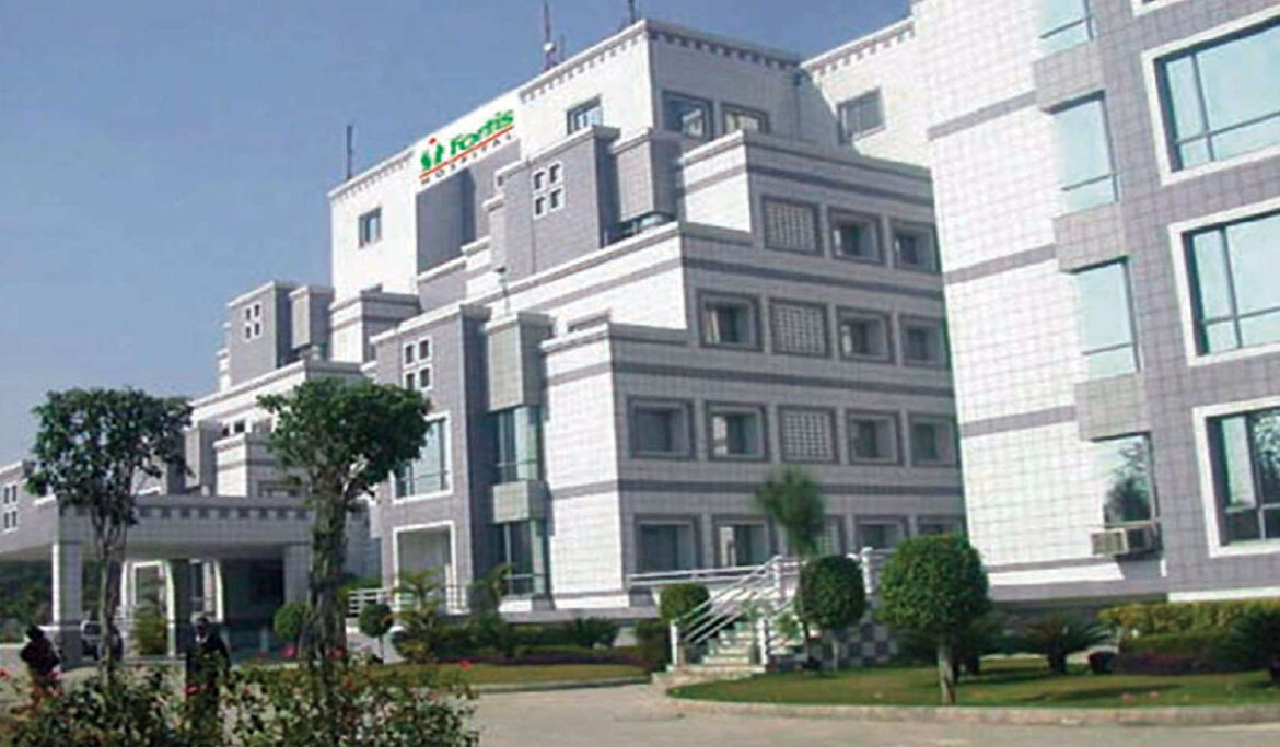 Fortis Flt. Lt. Rajan Dhall Hospital, Fortis Flt. Lt. Rajan Dhall Hospital,